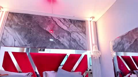 Snapshot of lysacollins20_ chatting on 25, 4, 2026 Lysa online show from 25, 4, 2026