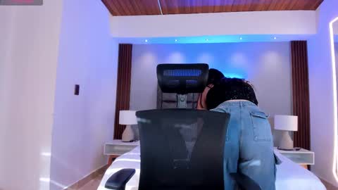 Lyssa  Everyday From 0700 to 1630 Col Time online show from 24, 10, 2025