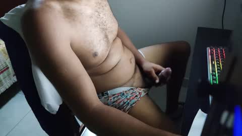 Snapshot of m0ren01995 chatting on 25, 4, 2026 m0ren01995 online show from 25, 4, 2026