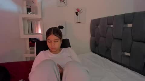 Mila online show from 12, 3, 2026