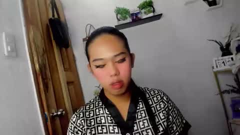 Janelovesu online show from 12, 10, 2025