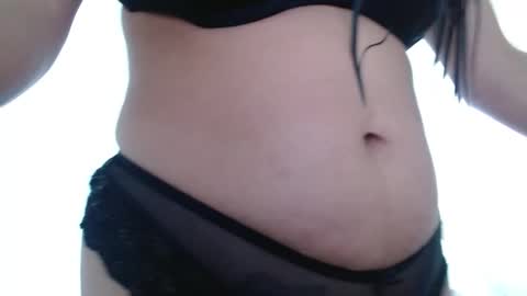 maaddy_thompson online show from 6, 11, 2025