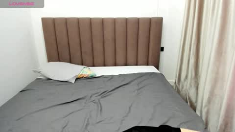 Snapshot of maakimita chatting on 3, 12, 2025 maakimita online show from 3, 12, 2025