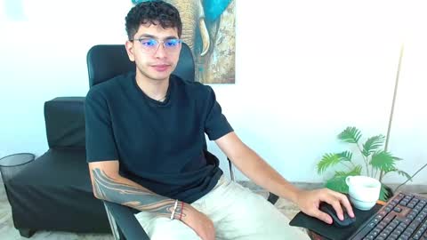 Snapshot of maax_18 chatting on 14, 3, 2026 Max online show from 14, 3, 2026