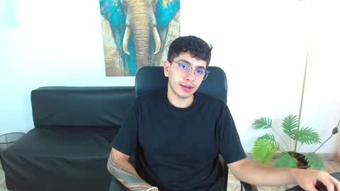 Snapshot of maax_18 chatting on 18, 3, 2026 Max online show from 18, 3, 2026