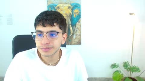 Snapshot of maax_18 chatting on 27, 3, 2026 Max online show from 27, 3, 2026