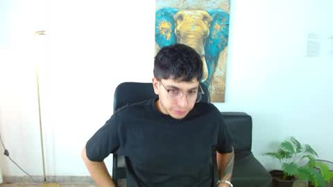 Snapshot of maax_18 chatting on 30, 3, 2026 Max online show from 30, 3, 2026