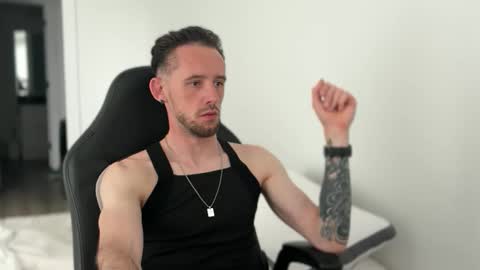 Snapshot of macebre chatting on 8, 10, 2025 my beautiful long dick will make you happy online show from 8, 10, 2025