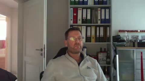 Snapshot of macfly67 chatting on 27, 12, 2024 macfly67 online show from 27, 12, 2024