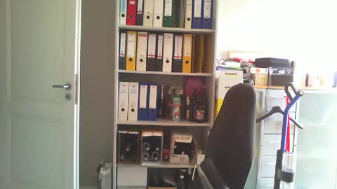 Snapshot of macfly67 chatting on 13, 10, 2025 macfly67 online show from 13, 10, 2025