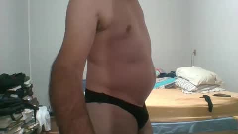 Snapshot of machoalex chatting on 7, 1, 2025 MACHOLIVRE online show from 7, 1, 2025