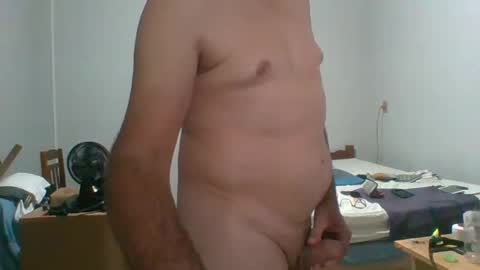 Snapshot of machoalex chatting on 1, 2, 2025 MACHOLIVRE online show from 1, 2, 2025