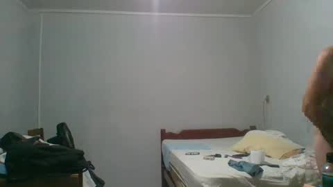 Snapshot of machoalex chatting on 5, 2, 2025 MACHOLIVRE online show from 5, 2, 2025