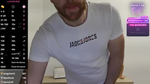 Snapshot of machohiberiko chatting on 10, 12, 2024 Jota online show from 10, 12, 2024