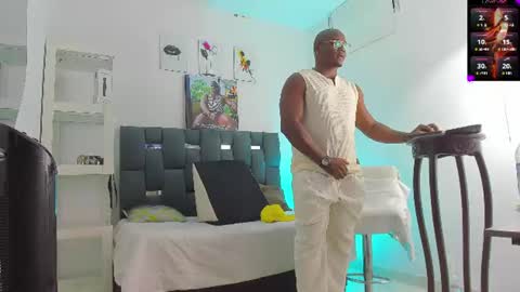 MACKBIG DICK im a damn dominant I like ATMs INSTAGRAM Edwinaragonc online show from 19, 7, 2026