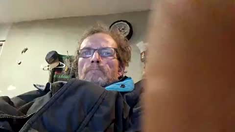 Snapshot of mackdog1369 chatting on 17, 2, 2025 mackdog1369 online show from 17, 2, 2025