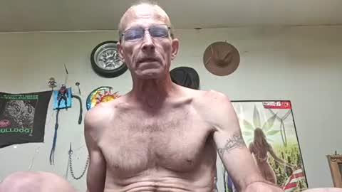 Snapshot of mackdog1369 chatting on 5, 5, 2026 mackdog1369 online show from 5, 5, 2026