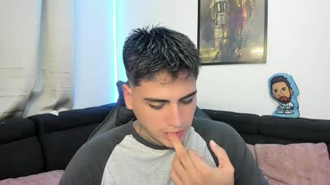 Snapshot of mad_maxxx1 chatting on 20, 2, 2025 max online show from 20, 2, 2025