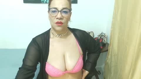 Snapshot of madame_desire_ chatting on 15, 5, 2026 madame_desire_ online show from 15, 5, 2026