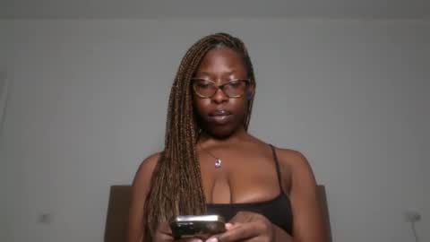 Snapshot of madamindigo chatting on 2, 1, 2025 YourMadamIndigo online show from 2, 1, 2025