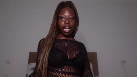 Snapshot of madamindigo chatting on 4, 1, 2025 YourMadamIndigo online show from 4, 1, 2025