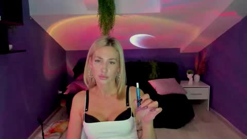 Evelyn online show from 29, 9, 2025