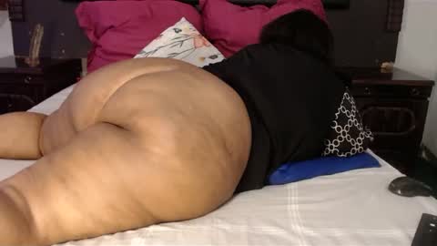 madamzee online show from 8, 12, 2024