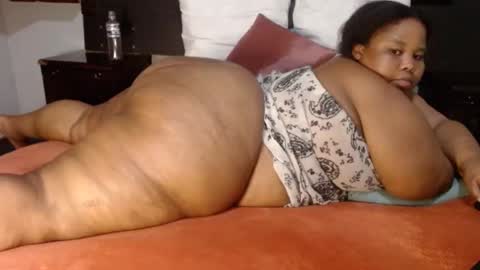 madamzee online show from 9, 12, 2024