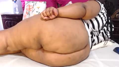 madamzee online show from 7, 1, 2025