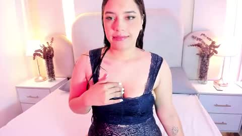 Snapshot of maddieevans_ chatting on 28, 11, 2025 Maddie online show from 28, 11, 2025