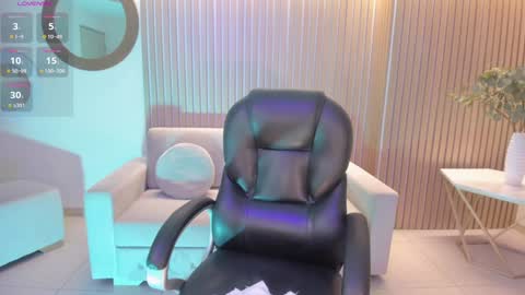 Maddison online show from 4, 2, 2025