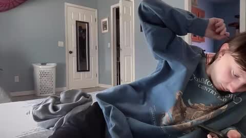 Snapshot of maddlips chatting on 28, 11, 2025 Rat Boy online show from 28, 11, 2025