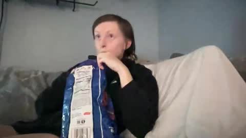 Snapshot of maddlips chatting on 16, 12, 2025 Rat Boy online show from 16, 12, 2025