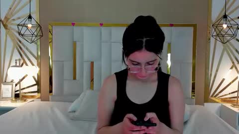 Maddy  online show from 18, 10, 2025