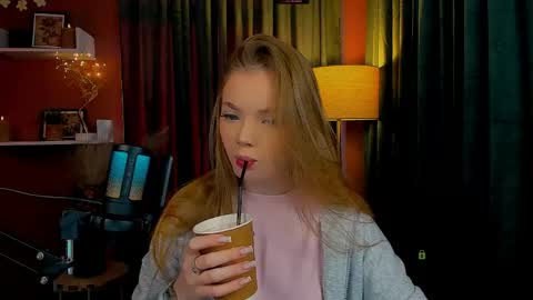 Snapshot of maddy_moah chatting on 27, 4, 2026 maddy moah online show from 27, 4, 2026