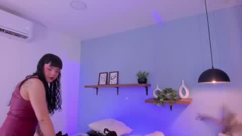 Maddy  online show from 5, 11, 2025