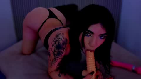 Snapshot of maddyperez8 chatting on 10, 6, 2026 BELLA online show from 10, 6, 2026