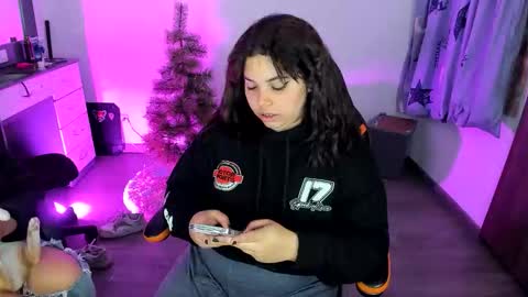 Snapshot of madelaine_taylor chatting on 18, 2, 2026 madelaine_taylor online show from 18, 2, 2026