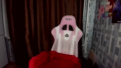 Snapshot of madelaines chatting on 13, 4, 2026 madelaines online show from 13, 4, 2026