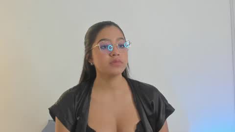 madelayn_torres online show from 11, 6, 2026