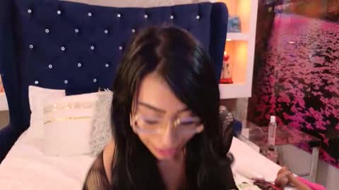 Snapshot of madele_hills chatting on 8, 4, 2026 Madelene hills online show from 8, 4, 2026