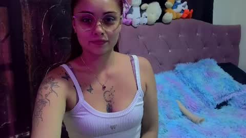Snapshot of madeleine_2018 chatting on 16, 4, 2026 sofia online show from 16, 4, 2026