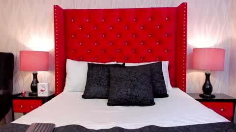 Snapshot of madelynvancee chatting on 9, 1, 2025 Madelyn Vancee online show from 9, 1, 2025