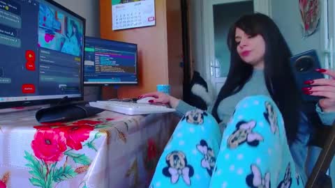 Snapshot of madelynvelure chatting on 9, 4, 2026 madelynvelure online show from 9, 4, 2026