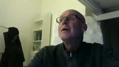 Snapshot of madio1187940 chatting on 11, 11, 2025 madio1187940 online show from 11, 11, 2025