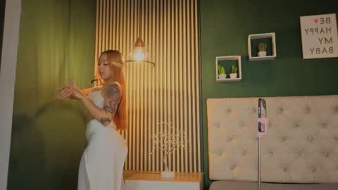 Snapshot of madison_little chatting on 30, 10, 2025 Melissa 700 1400 -5 online show from 30, 10, 2025