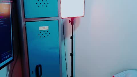 madison_oli online show from 13, 1, 2025