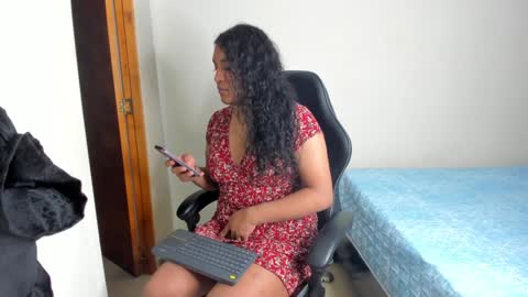 Snapshot of madisonbrunette_lxs chatting on 28, 1, 2025 madison online show from 28, 1, 2025