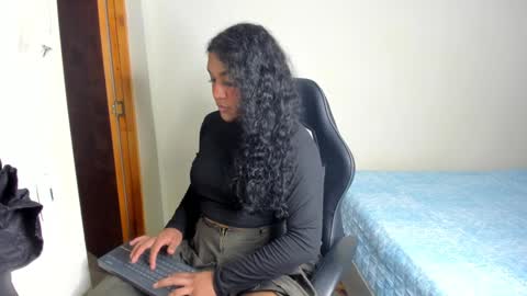 Snapshot of madisonbrunette_lxs chatting on 30, 1, 2025 madison online show from 30, 1, 2025