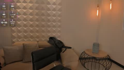 Maddi Collins online show from 13, 10, 2025